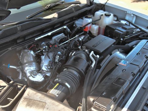 Used 2025 Chevrolet Silverado 2500 LT image 49