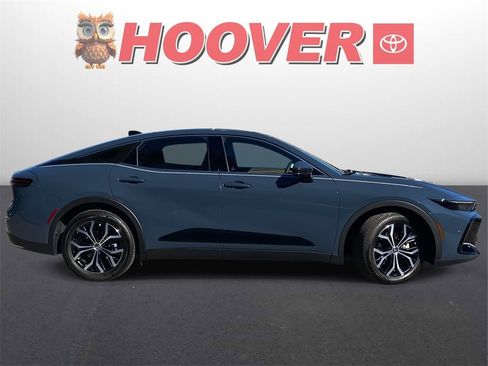 Used 2025 Toyota Crown Limited image 2