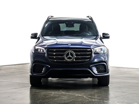 Certified 2025 Mercedes-Benz GLS 450 4MATIC image 4