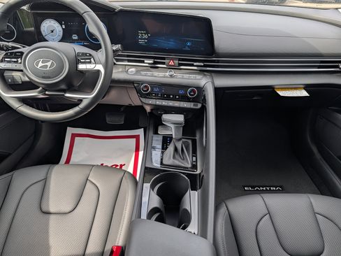 New 2026 Hyundai Elantra Limited FWD image 9