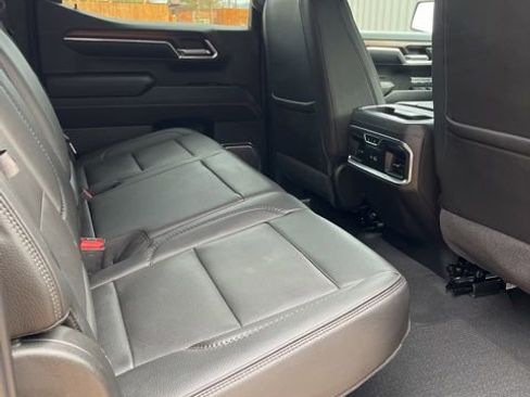 Used 2024 GMC Sierra 1500 Denali w/ Technology Package image 9