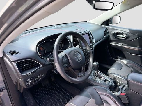 Used 2022 Jeep Cherokee Trailhawk w/ Trailhawk Elite Value Package AWD/4WD image 9