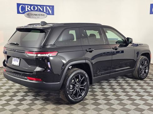 New 2025 Jeep Grand Cherokee Limited image 4