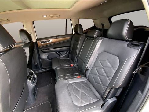 Used 2024 Volkswagen Atlas SE FWD image 21