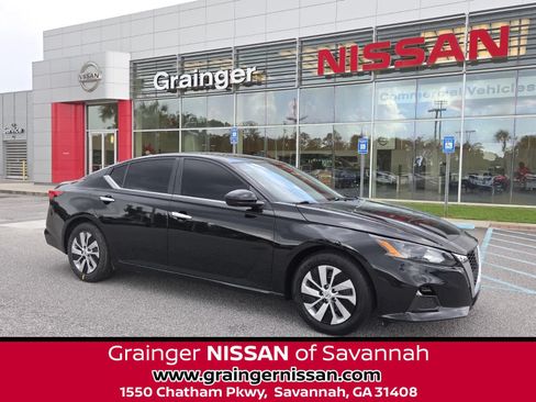 Used 2022 Nissan Altima 2.5 S FWD image 1