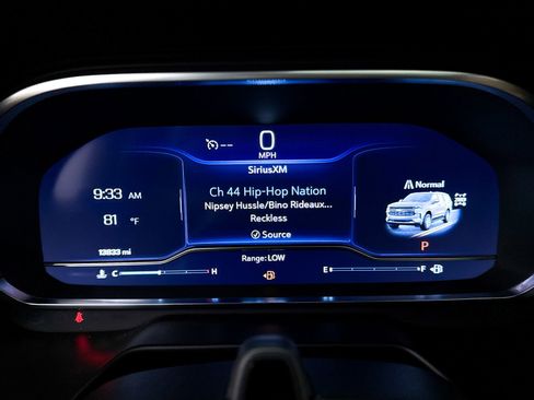 Used 2023 Chevrolet Tahoe Premier w/ Advanced Technology Package image 41