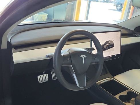 Used 2023 Tesla Model 3 Performance image 10