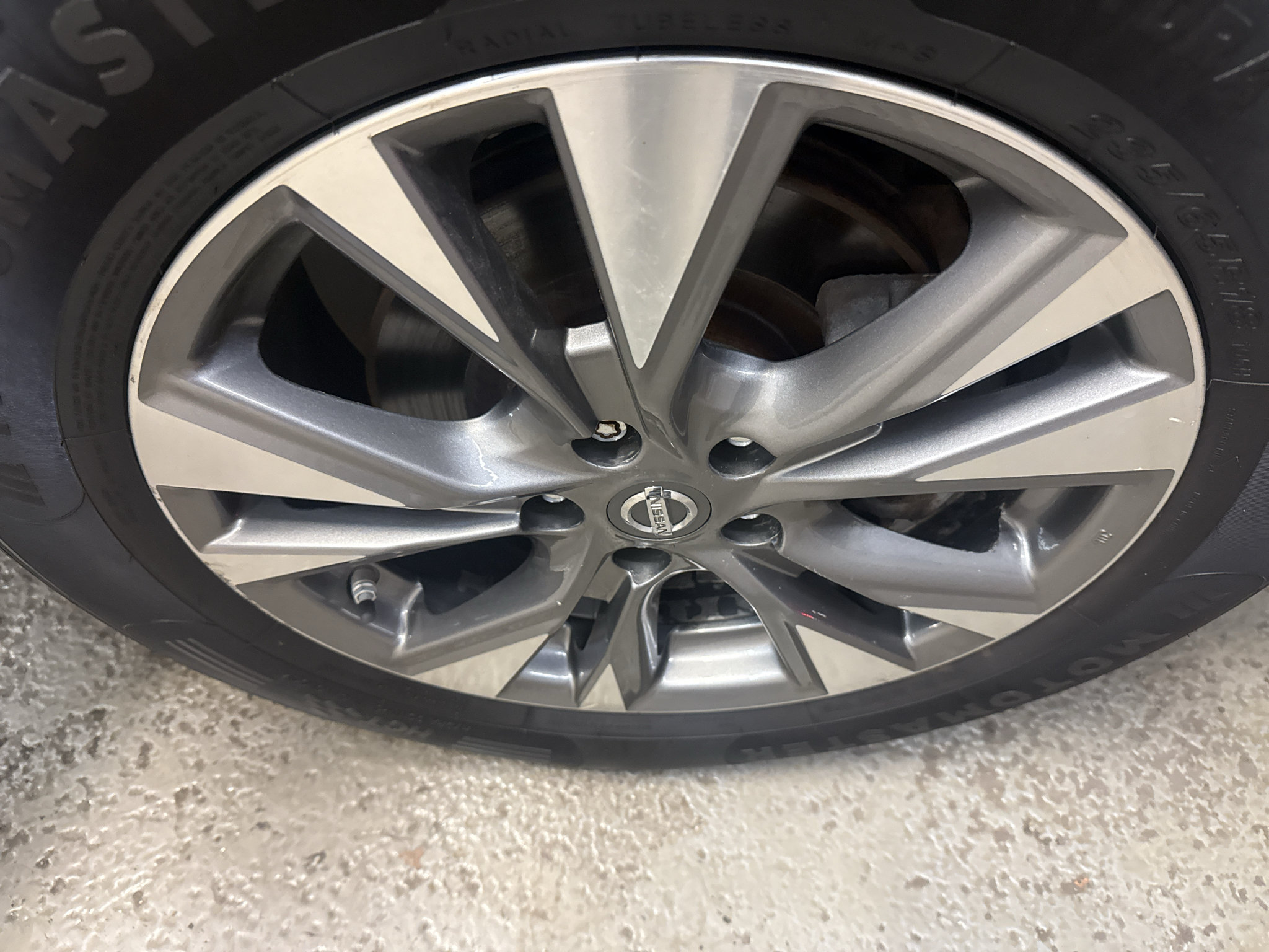 Used 2017 Nissan Murano S AWD/4WD image 30