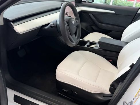 Used 2023 Tesla Model 3 Standard Range RWD image 6