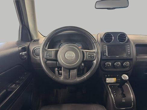 Used 2016 Jeep Patriot High Altitude image 16