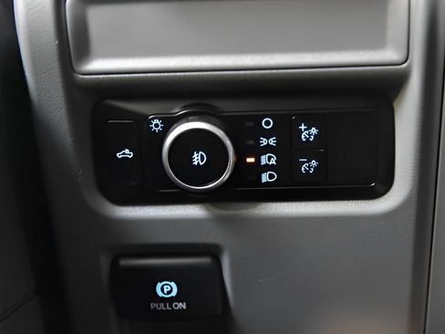 Used 2023 Ford F150 XLT image 17