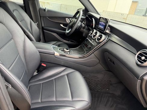 Used 2017 Mercedes-Benz GLC 300 image 28