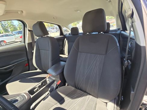 Used 2015 Ford Focus SE w/ SE Sport Package FWD image 22