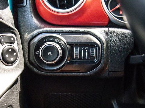 Used 2020 Jeep Wrangler Unlimited Rubicon image 11