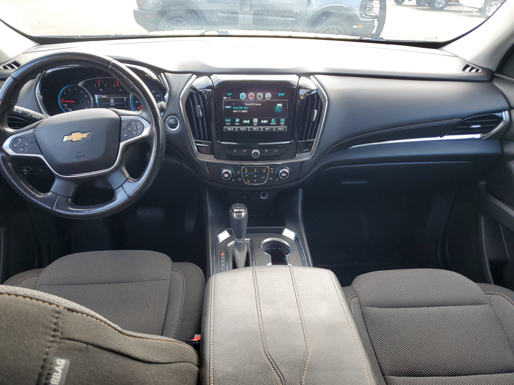 Used 2018 Chevrolet Traverse LT FWD image 11