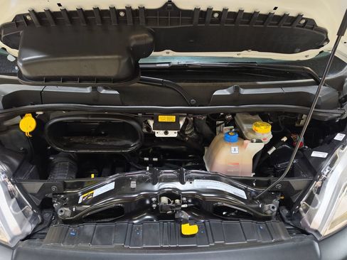 Used 2025 RAM ProMaster 2500 w/ Convenience Group FWD image 11