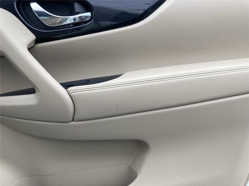 Used 2020 Nissan Rogue SL image 34