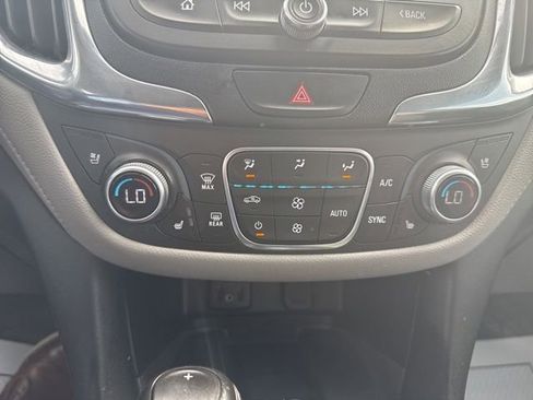 Used 2018 Chevrolet Equinox Premier FWD image 18