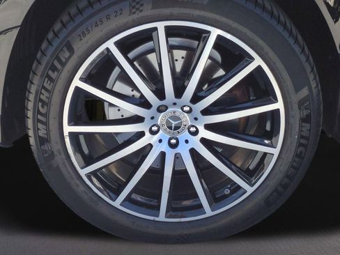 Used 2022 Mercedes-Benz GLS 450 4MATIC image 21