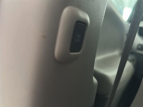 Used 2020 Toyota Sienna XLE image 31