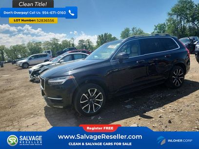 Used 2016 Volvo XC90 T6 Momentum w/ Momentum Plus Package