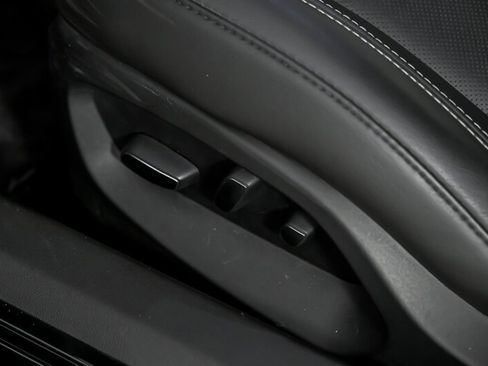 Used 2018 Chevrolet Corvette Z06 RWD image 24