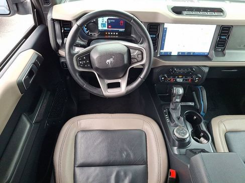 Certified 2024 Ford Bronco Wildtrak image 11