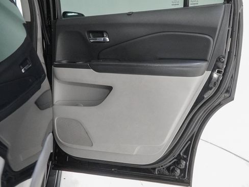 Used 2016 Honda Pilot Touring image 41
