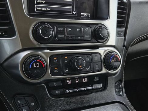 Used 2019 Chevrolet Suburban Premier AWD/4WD image 19