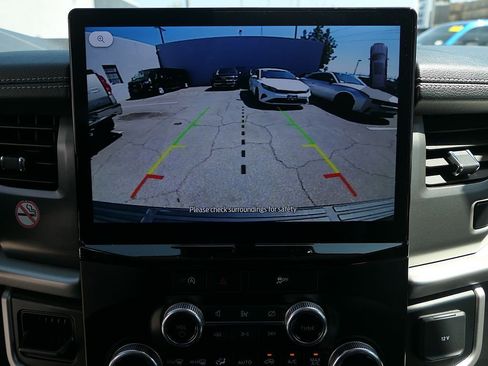 Used 2024 Ford Expedition Max XLT RWD image 19