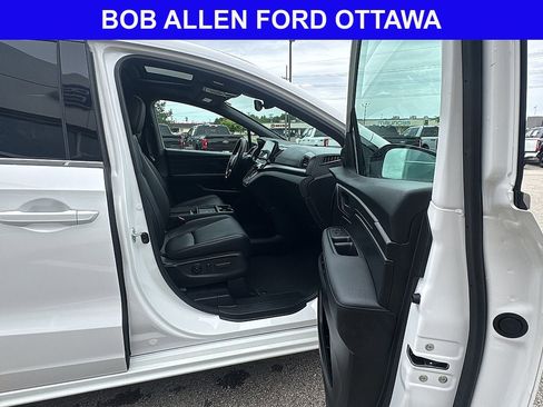 Used 2025 Honda Odyssey Sport-L image 13