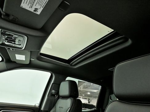 New 2026 GMC Sierra 1500 Denali image 10