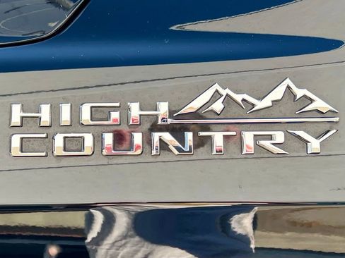 Used 2022 Chevrolet Tahoe High Country image 17