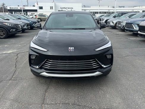 Certified 2024 Buick Envista Preferred w/ Convenience I Package image 2