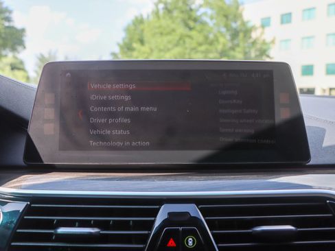 Used 2018 BMW 530i w/ M Sport Package RWD image 38