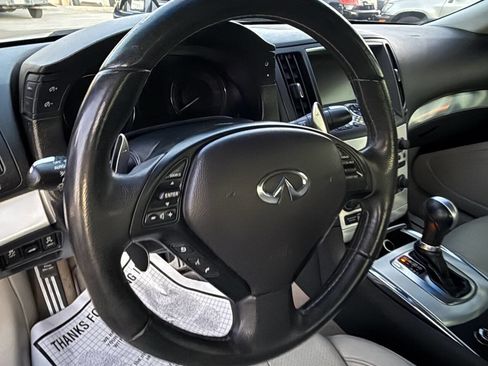 Used 2013 INFINITI G37 Journey w/ Premium Pkg image 17