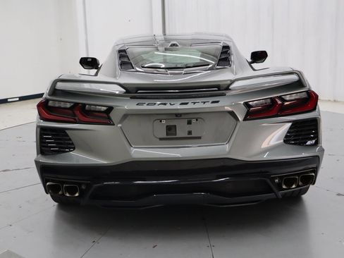 Used 2023 Chevrolet Corvette Stingray Preferred Cpe w/ Z51 Performance Package RWD image 4