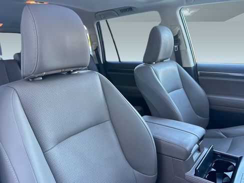 Certified 2021 Lexus GX 460 Premium w/ Premium Package image 32