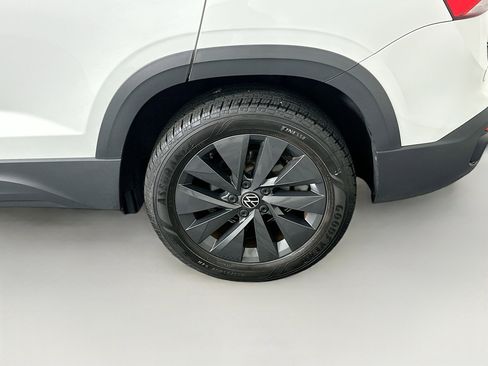 Used 2024 Volkswagen Taos S FWD image 11