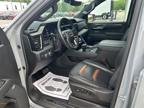 Certified 2024 GMC Sierra 1500 AT4 w/ Technology Package AWD/4WD image 16