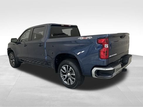 Used 2022 Chevrolet Silverado 1500 LT image 3