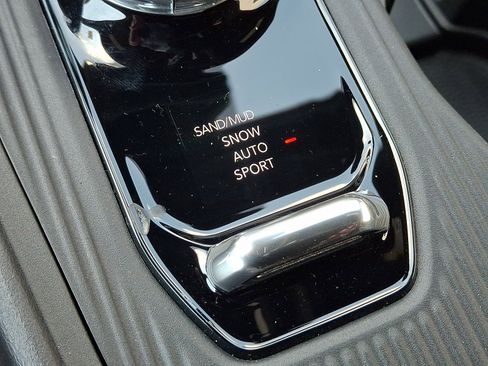 New 2026 Jeep Cherokee Laredo AWD/4WD image 14