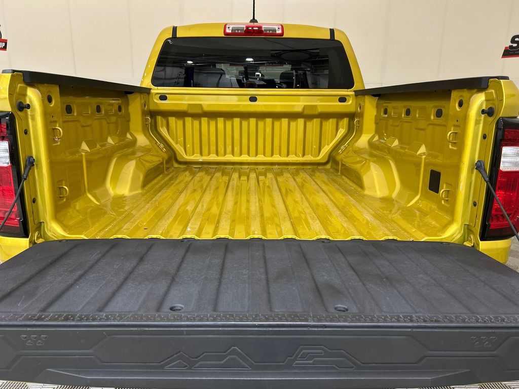 Used 2023 GMC Canyon Elevation w/ Trailering Package AWD/4WD image 5