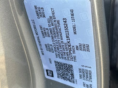 Used 2024 GMC Canyon AT4 w/ AT4 Premium Package image 30