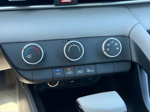 New 2026 Hyundai Elantra SE w/ Cargo Package FWD image 15