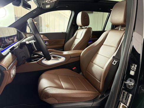 Certified 2025 Mercedes-Benz GLS 450 4MATIC image 5