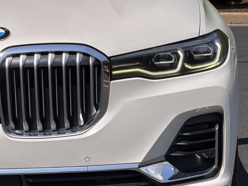 Used 2019 BMW X7 xDrive50i w/ Premium Package AWD/4WD image 22