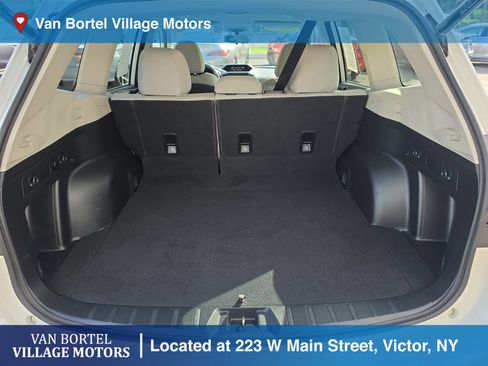 Used 2019 Subaru Forester Premium AWD/4WD image 29