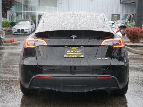 Used 2021 Tesla Model Y Performance AWD/4WD image 4