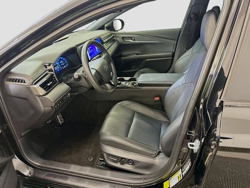 Used 2025 Toyota Camry XSE image 13